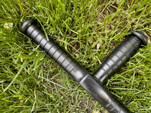 Дубінка Тонфа для Самооборони - Ергономічна і Міцна