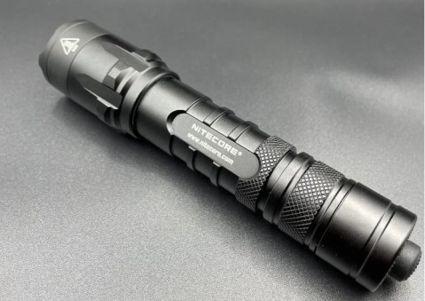 Водонепроникний, протиударний ліхтар Nitecore P20 UV Т