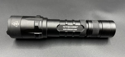 Водонепроникний, протиударний ліхтар Nitecore P20 UV Т