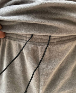 ЧОЛОВІЧА ФЛІСОВА ТЕРМОБІЛИЗНА СІРОГО КОЛЬОРУ