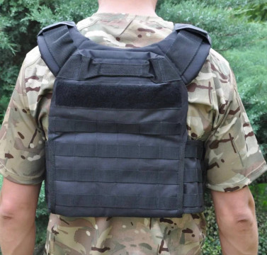 Універсальна регульована плитоноска чорного кольору, без плит