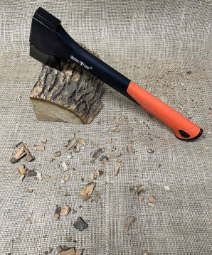 Сокира GRAND WAY з прогумованою ручкою