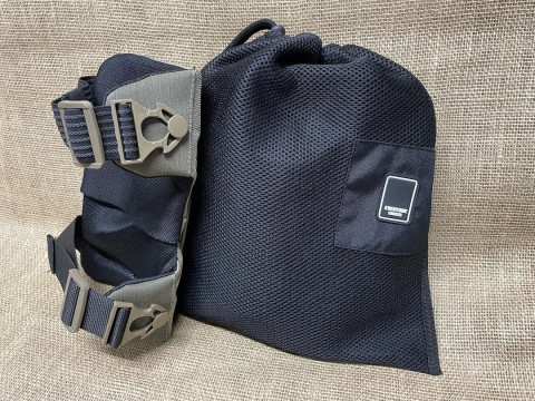 ПРОФЕСІЙНІ ВІЙСЬКОВІ НАКОЛІННИКИ