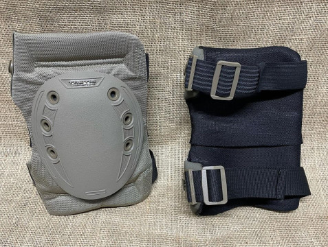 ПРОФЕСІЙНІ ВІЙСЬКОВІ НАКОЛІННИКИ