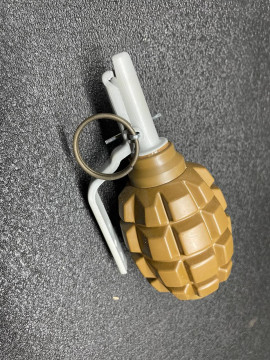 Страйкбольна імітаційно-тренувальна граната з активною чекою ПІРО-Ф1 горох