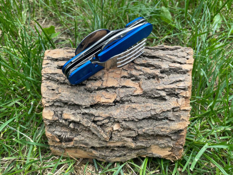 Кишеньковий ніж-мультитул зі столовими приборами 6 в 1