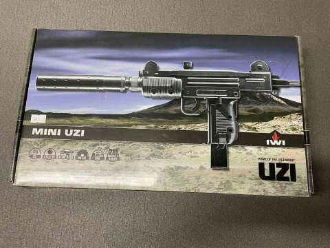ПНЕВМАТИЧНИЙ ПІСТОЛЕТ-КУЛЕМЕТ UMAREC IWI MINI UZI BLOWBACK 4.5мм