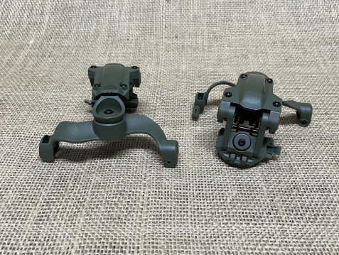 Універсальні адаптери на шолом для активних навушників