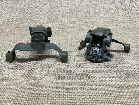 Універсальні адаптери на шолом для активних навушників