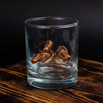 Склянка віскі зі справжніми трьома кулями 7.62 мм