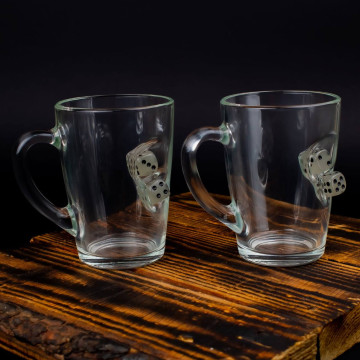 Чашка з кубиком