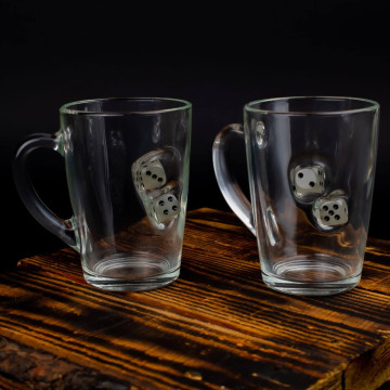 Чашка з кубиком