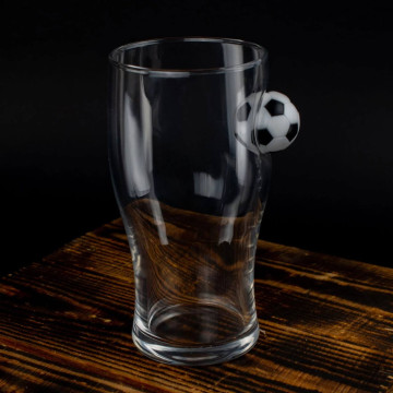 Бокал для пива з м'ячем