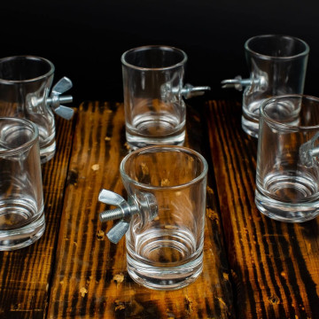 Чарка з болтом та баранцем