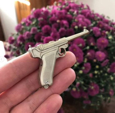 Колекційна модель пістолета Люгер