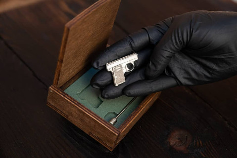 Колекційна модель пістолета FN Baby Browning