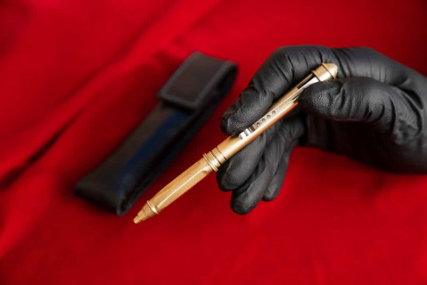 Колекційна модель Ручки-пістолета