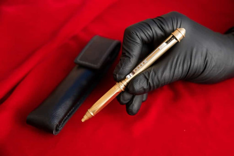 Колекційна модель Ручки-пістолета