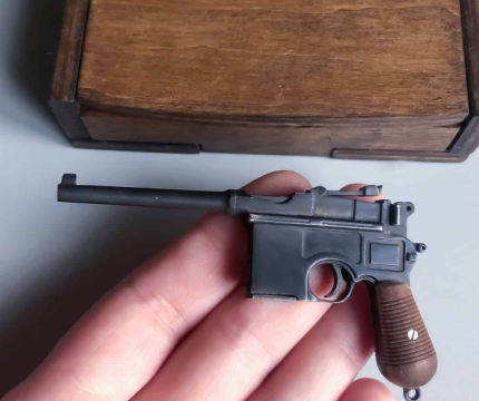Колекційна модель пістолета Mauser C96