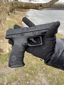 Пневматичний пістолет Umarex Beretta APX Blowback кал.4,5мм