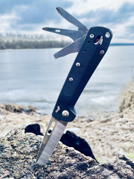 Ніж-мультитул Leatherman Free K2 Gray