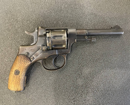 Комісійний револьвер Наган "Комбриг" 1944