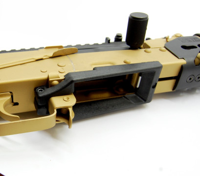 Збільшена шахта магазину для карабінів на базі АК