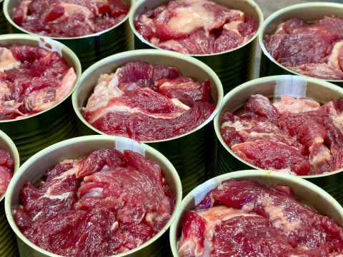 Консерва Яловича Тушкованка Першого Сорту - Розігрій Та Їж