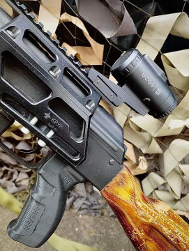 Бічний Кронштейн з Планкою Пікатіні Встановлюється на Ластівчин Хвіст Кронштейн Для Встановлення На Ластівчин Хвіст Кронштейн