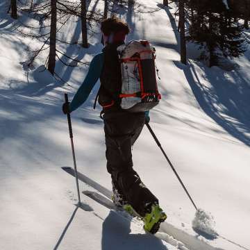 Рюкзак туристический Ferrino Instinct 30+5 White (75653LWW)