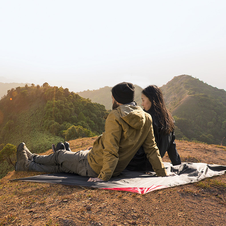 Килимок для пікніка водостійкий надлегкий Naturehike Moisture Picnic Mat NH17D050-B, 145x100 см, чорний