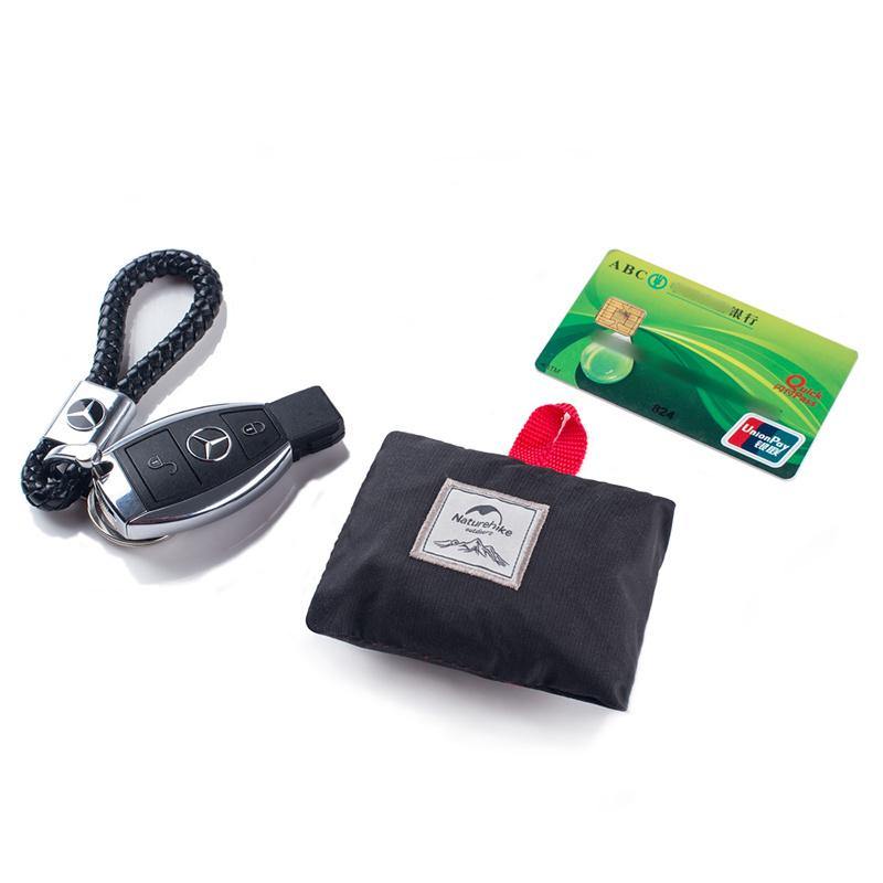 Килимок для пікніка водостійкий надлегкий Naturehike Moisture Picnic Mat NH17D050-B, 145x200 см, чорний