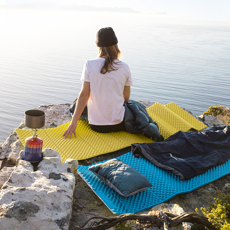 Килимок туристичний складаний одномісний IXPE Naturehike Thickened NH20FCD07 кемпінговий з алюмінієвою плівкою, 187x56x2,5 см, жовтий