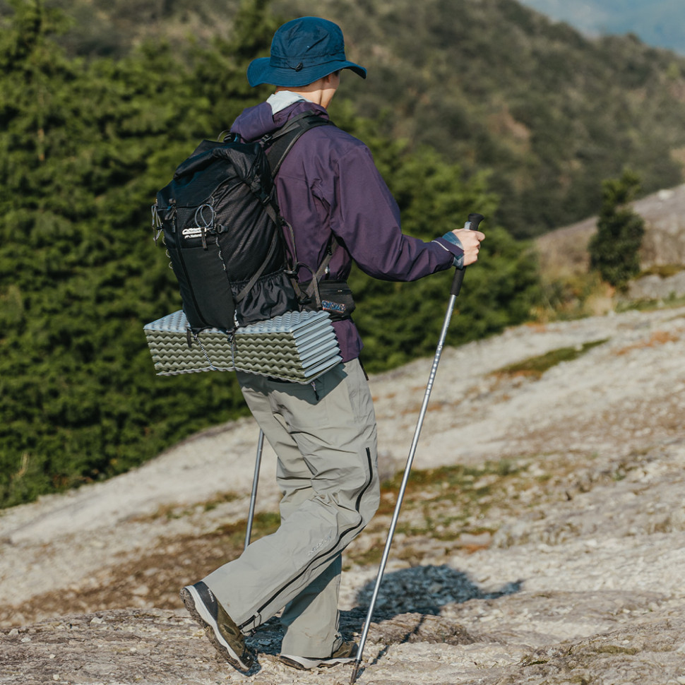 Килимок туристичний складаний одномісний IXPE Naturehike CNK2450WS044 з алюмінієвою плівкою, 195x60x1.8 см, синій