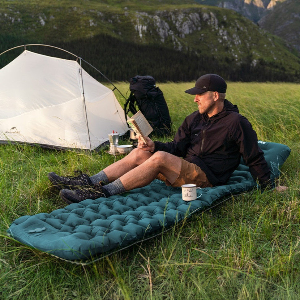 Матрац туристичний надувний одномісний Naturehike CNK2550WS033, 200x60x6.5 см, синій, прямокутний із мішком для надування