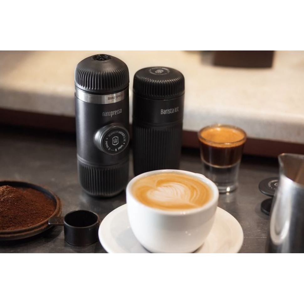 Портативна еспресо-кавоварка Wacaco Nanopresso сіра з чохлом, механічна, для меленої кави