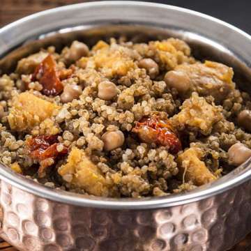 Квиноа с овощами и специями Adventure Menu