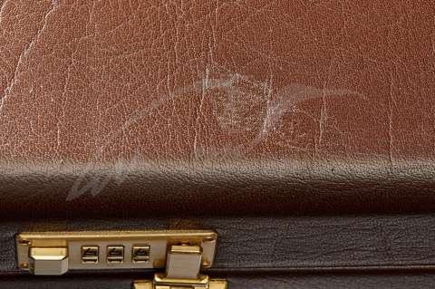 Кейс Emmebi 363/UM04. Довжина 94 см. Коричневий