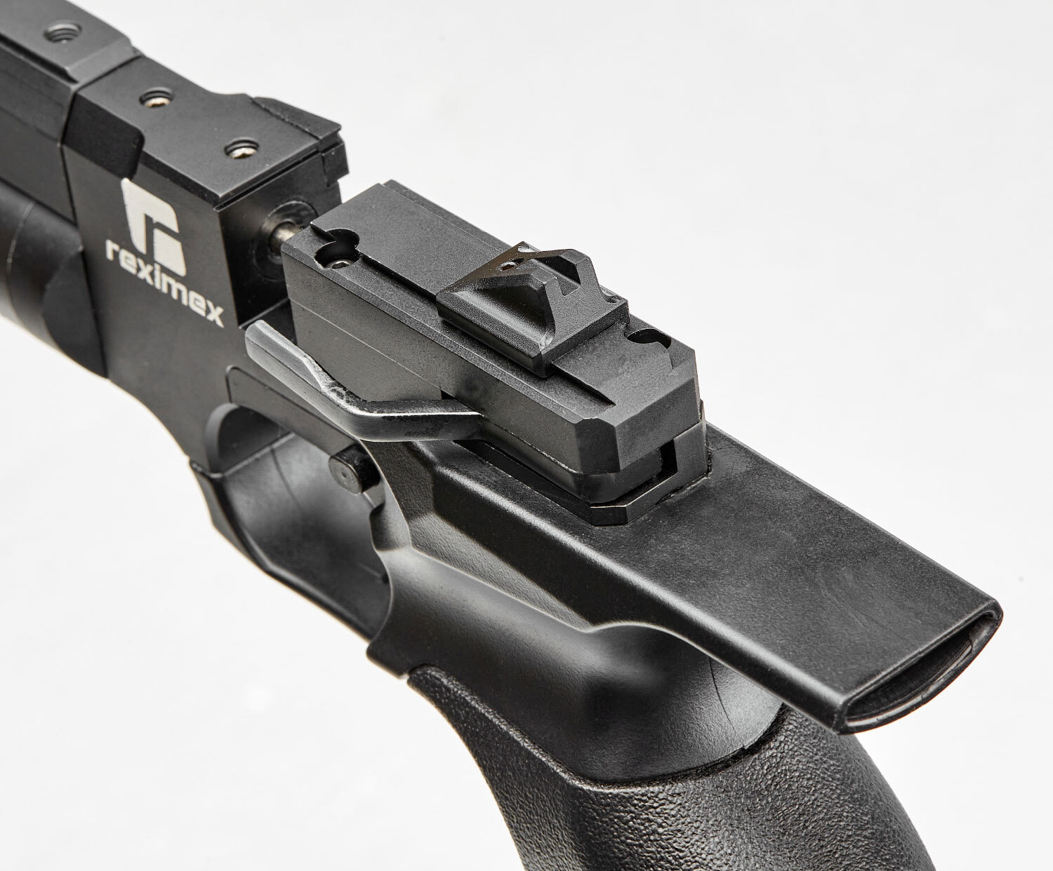 Карабин пневматический Reximex Rp black кал. 4.5 мм