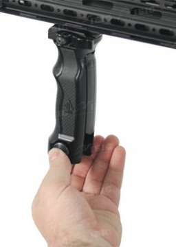 Рукоять переноса огня UTG Combat D Grip с сошками под профиль Weaver/Picatinny