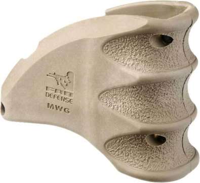 Накладка FAB Defense MWG на шахту магазина AR15/M16. Цвет - песочный