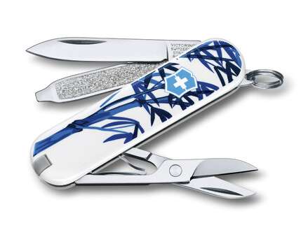 Ніж Victorinox Сlassic "The Giant Panda"