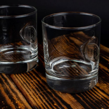 Пара склянок для віскі з медіатором в подарунковій упаковці