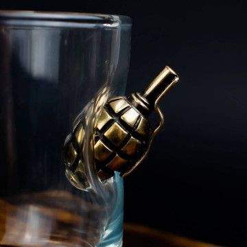 Склянка для віскі з лимонкою