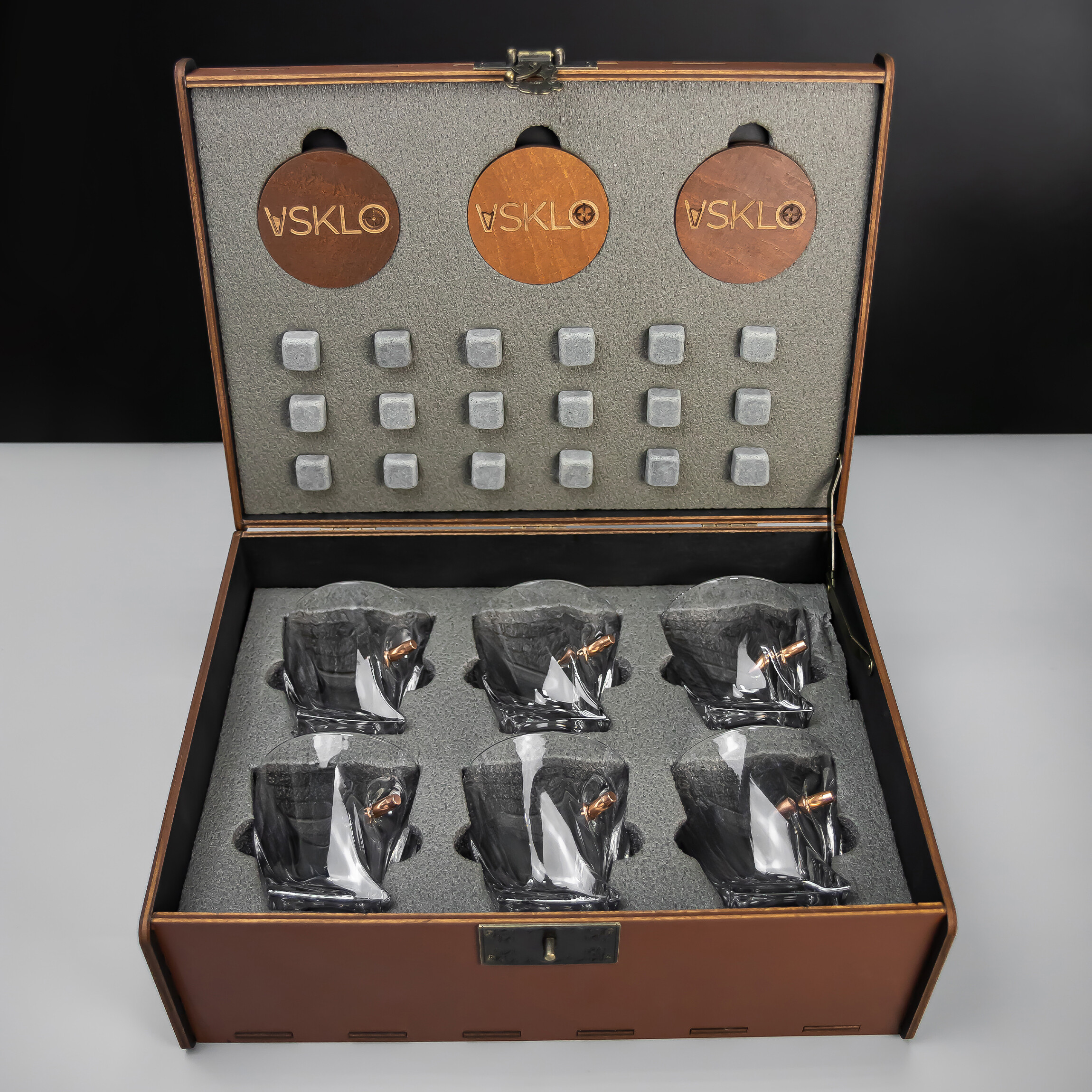 Набір Лео 4 кришталеві кручені склянки з кулею VSKLO