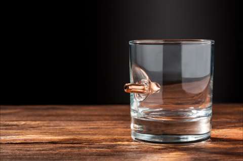 Стакан для віскі з кулею