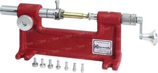 Набор Hornady Cam-Lock Case Trimmer для обрезки гильз (с набором пилотов); пилоты: .22 cal; 6mm; .270 cal; 7mm; .30 cal; .38 cal; и .45 cal.