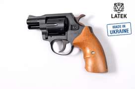 Травматический револьвер Latek SAFARI 820G, буковая рукоятка